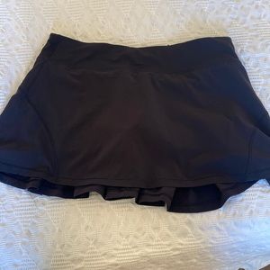 Black lululemon skirt
